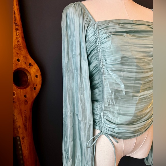 Line and Dot Peyton Top. Size M - Picture 8 of 11